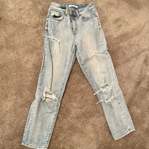 Buckle jeans